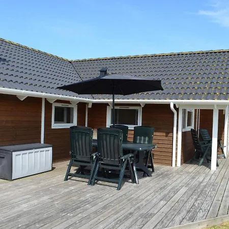 Feriehus Holiday Henne Lxxxiii *