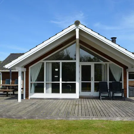 Holiday Henne Lxxxiii Feriehus *